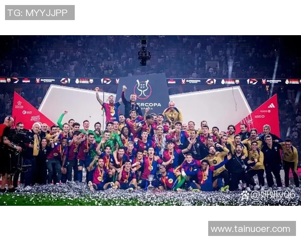 西甲激战巴萨大胜拜仁红牌争议引发全场热议与反思