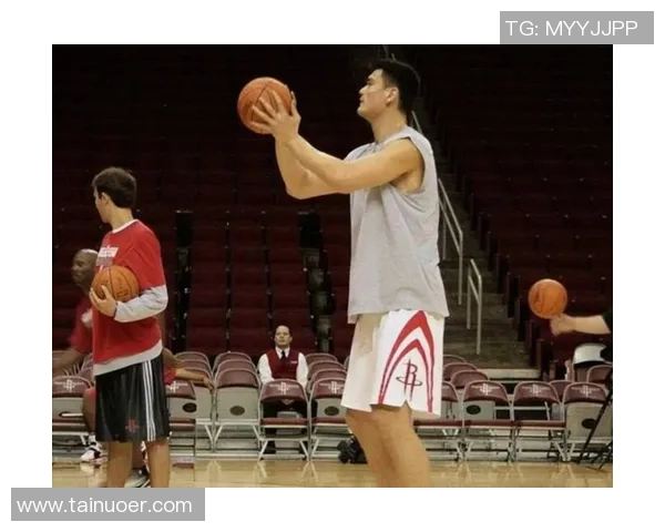 姚明与布朗的篮球对决:历史交锋与未来展望的深度分析 姚明与布朗的篮球对决:历史交锋与未来展望的深度分析