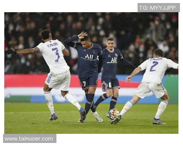 德甲激战利物浦绝杀巴黎圣日耳曼全场沸腾瞬间回顾与分析