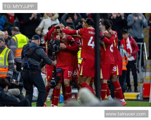 英超激战利物浦大胜切尔西红牌争议引发全场热议