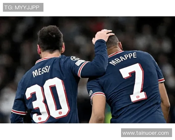 足总杯激战巴黎圣日耳曼小胜AC米兰引发转会风波与球迷热议