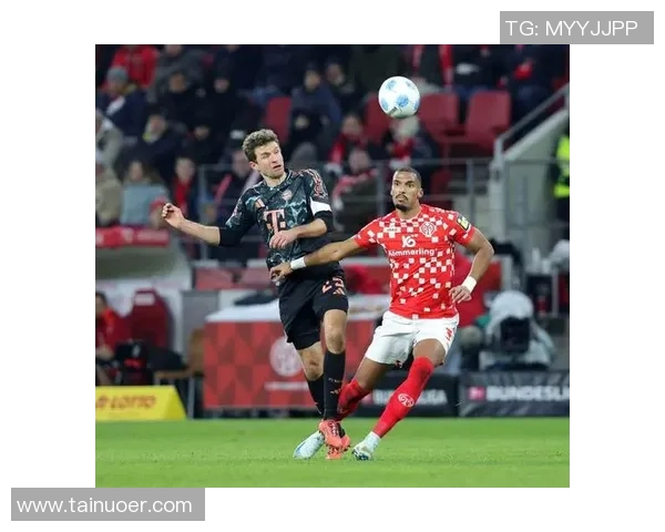 国王杯惊喜时刻曼联小胜拜仁引发全场热议与讨论