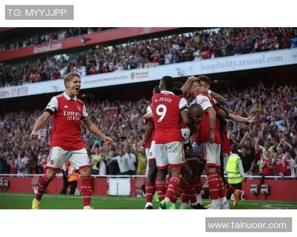 中超激战阿森纳小胜曼联红牌争议引发全场热议集锦回顾 中超激战阿森纳小胜曼联红牌争议引发全场热议集锦回顾