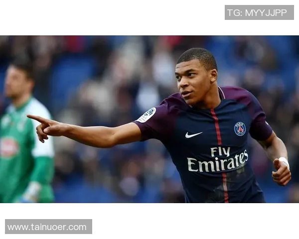 欧冠焦点战巴萨与巴黎圣日耳曼互交白卷争议判罚引发全场热议 欧冠焦点战巴萨与巴黎圣日耳曼互交白卷争议判罚引发全场热议