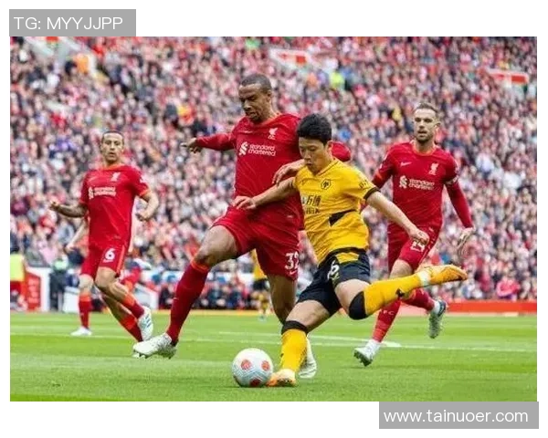 那不勒斯逆袭利物浦足总杯历史冷门瞬间引发全场震撼 那不勒斯逆袭利物浦足总杯历史冷门瞬间引发全场震撼